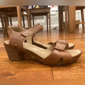 Brown sandles